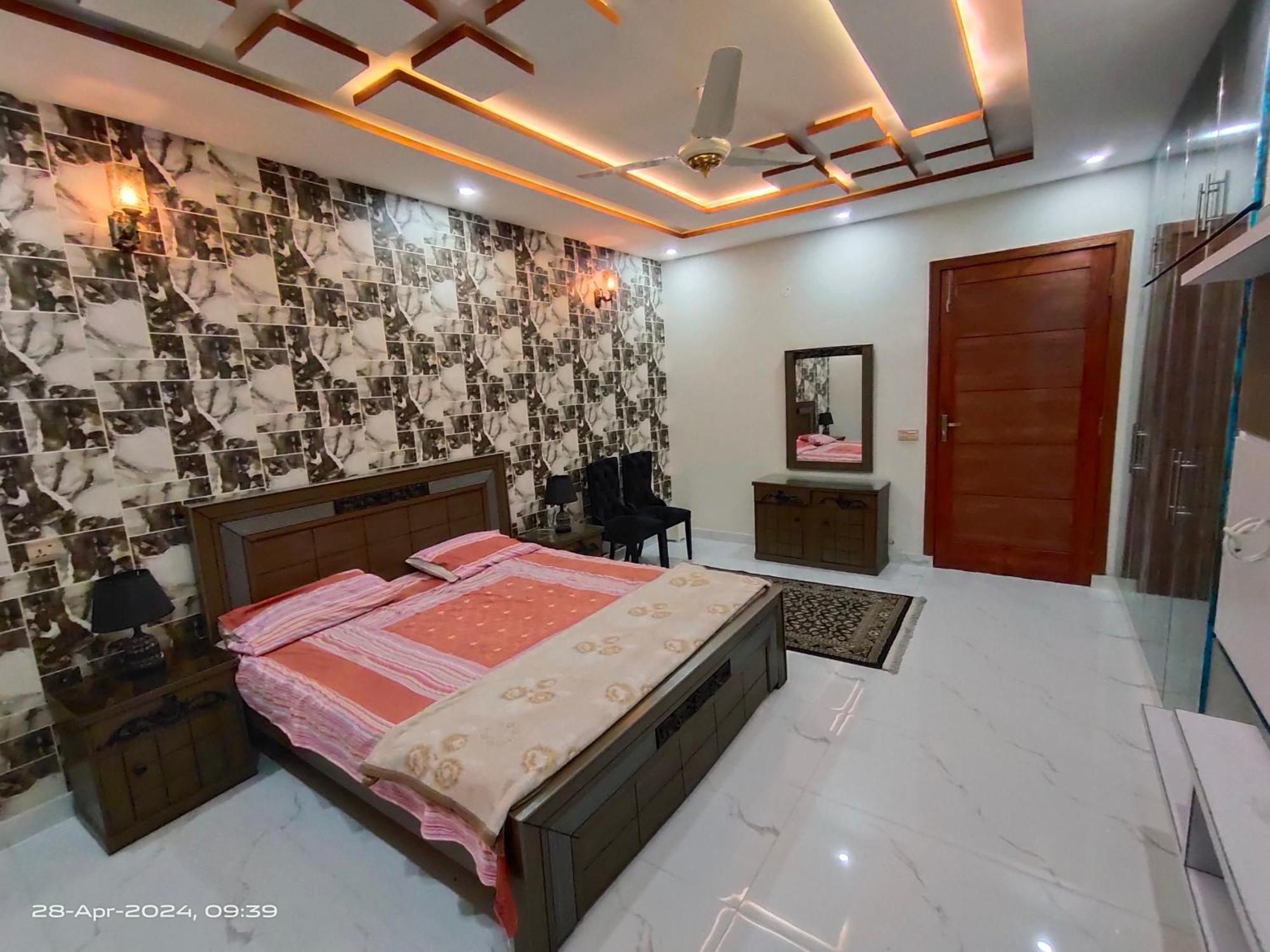 2&3 Bedroom Independent House Valencia Town Lahore Extérieur photo